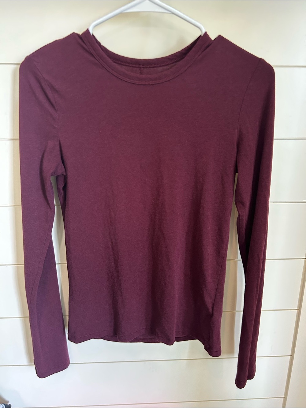 GAP Women's Long-Sleeve Crewneck Top in Deep Burgundy